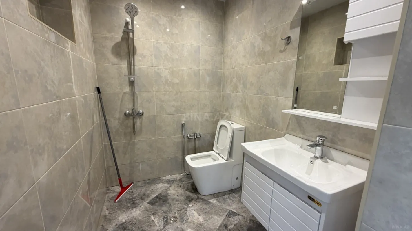 Satılır 6 otaqlı həyət evi 350 m²