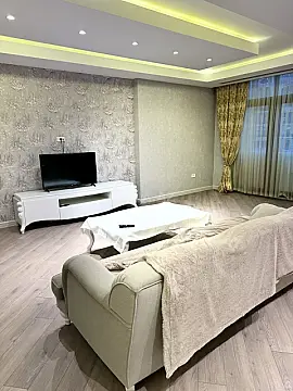Kirayə verilir 3 otaqlı mənzil 178 m² — Bakı, Nizami 3 otaq 178.00 m²