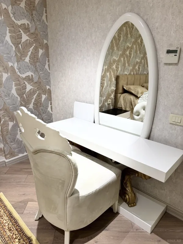 Kirayə verilir 3 otaqlı mənzil 178 m²