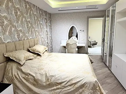 Kirayə verilir 3 otaqlı mənzil 178 m²