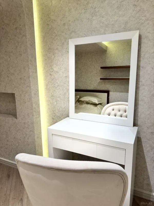 Kirayə verilir 3 otaqlı mənzil 178 m²