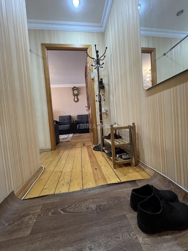 Kirayə verilir 2 otaqlı mənzil 65 m²