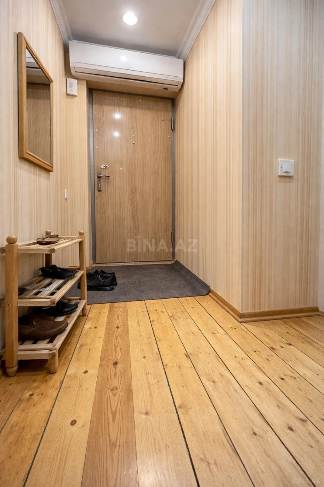 Kirayə verilir 2 otaqlı mənzil 65 m²
