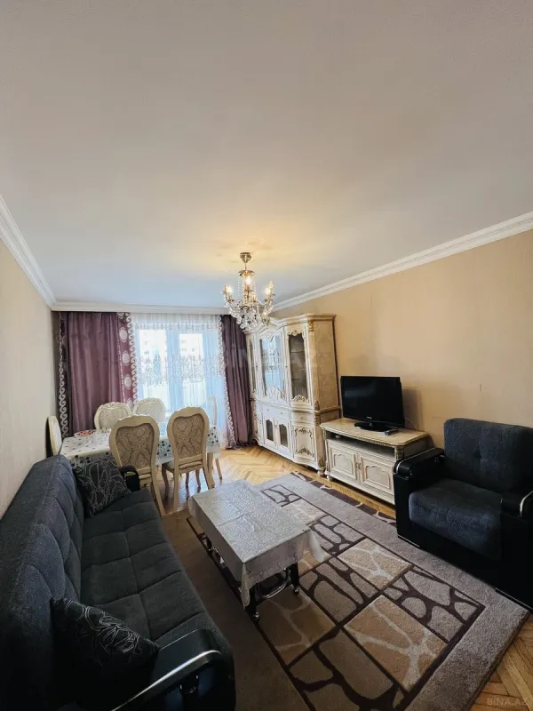 Kirayə verilir 2 otaqlı mənzil 65 m²