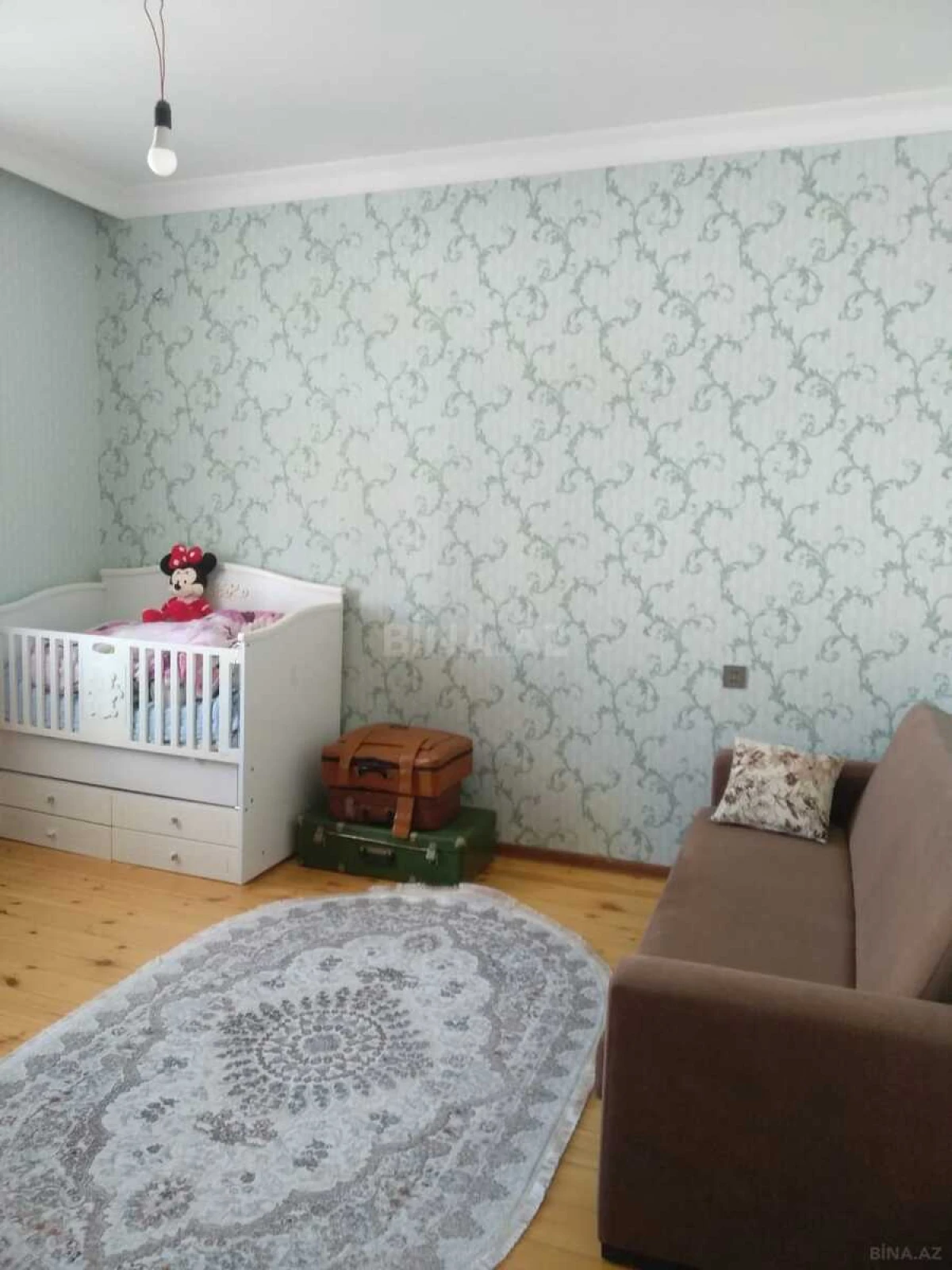 Satılır 5 otaqlı həyət evi 190 m²