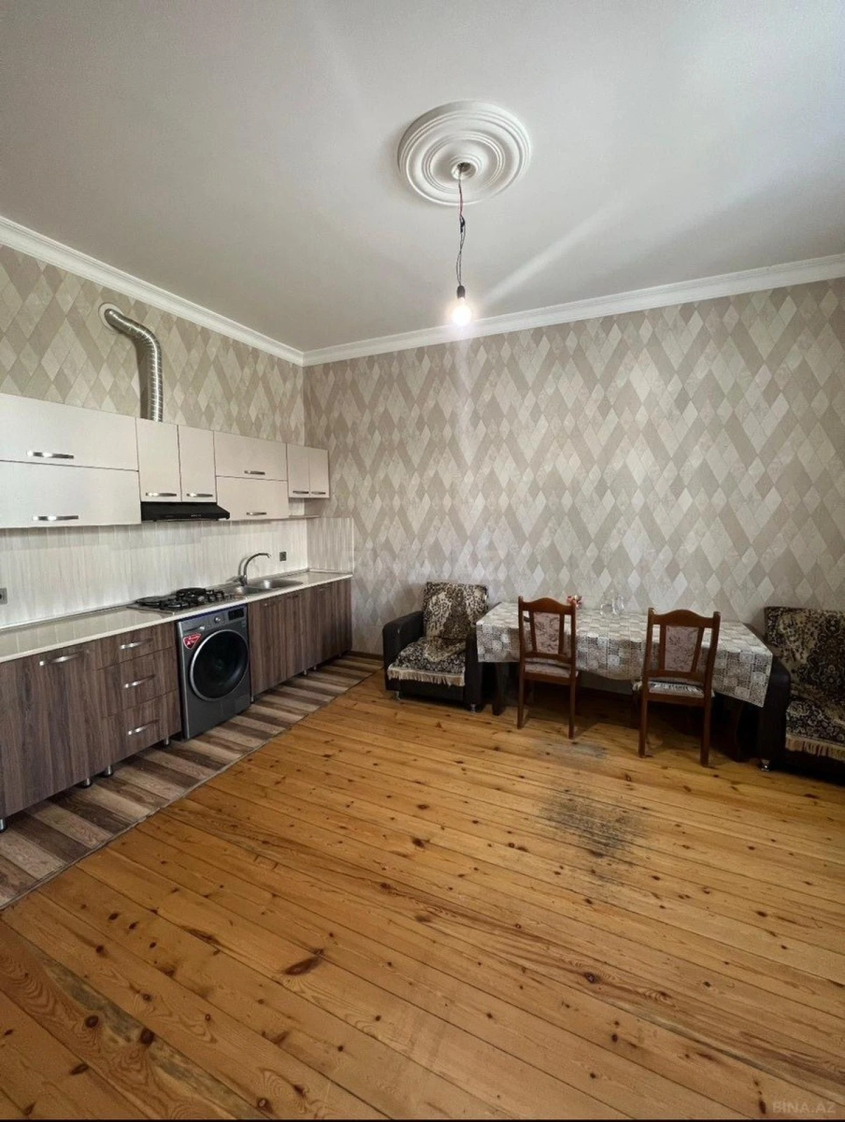 Satılır 5 otaqlı həyət evi 190 m²