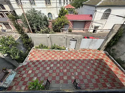 Satılır 5 otaqlı həyət evi 190 m²