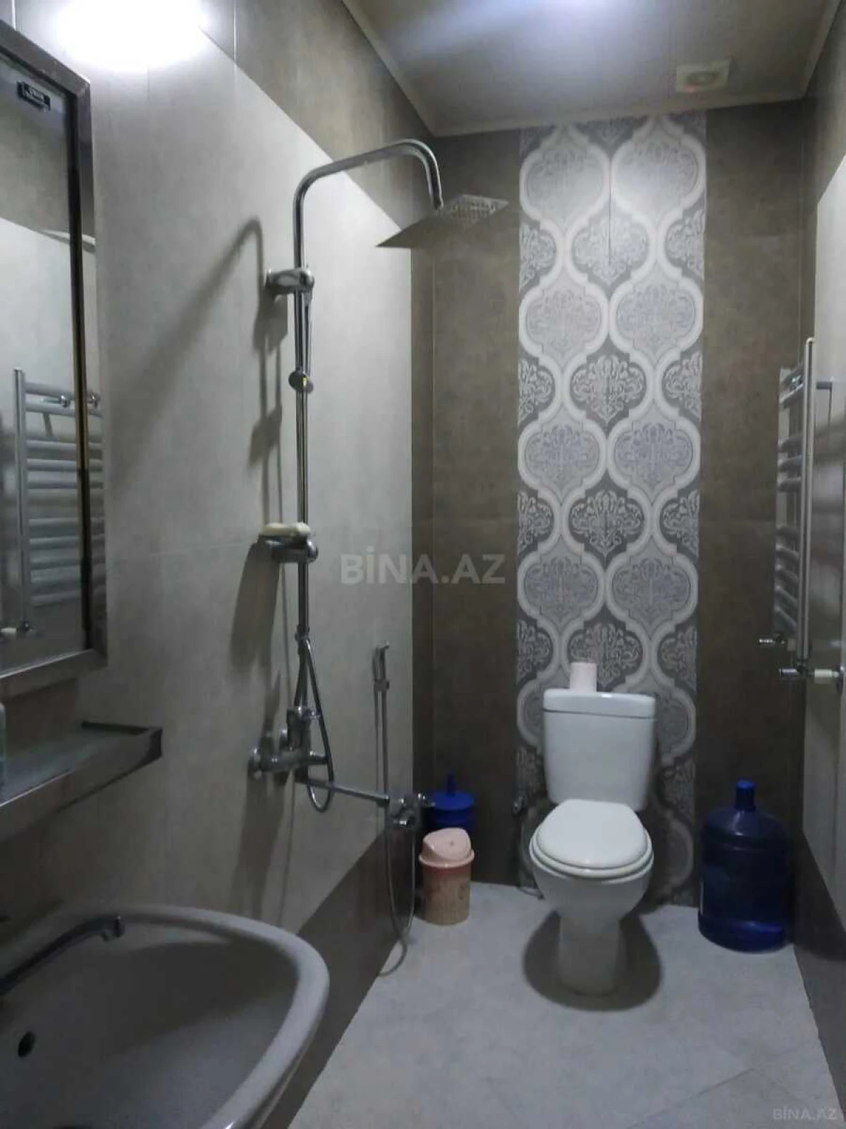 Satılır 5 otaqlı həyət evi 190 m²
