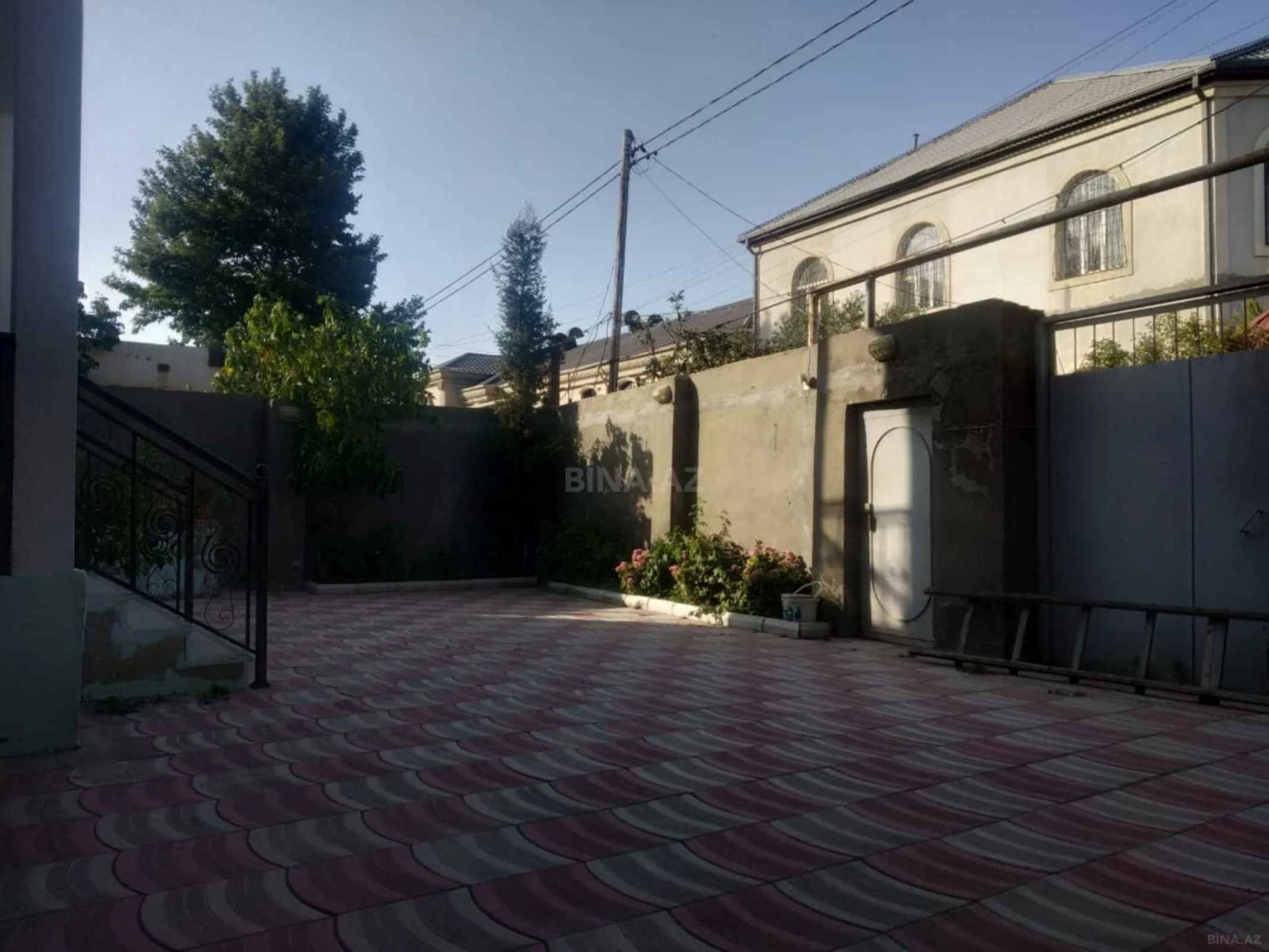 Satılır 5 otaqlı həyət evi 190 m²