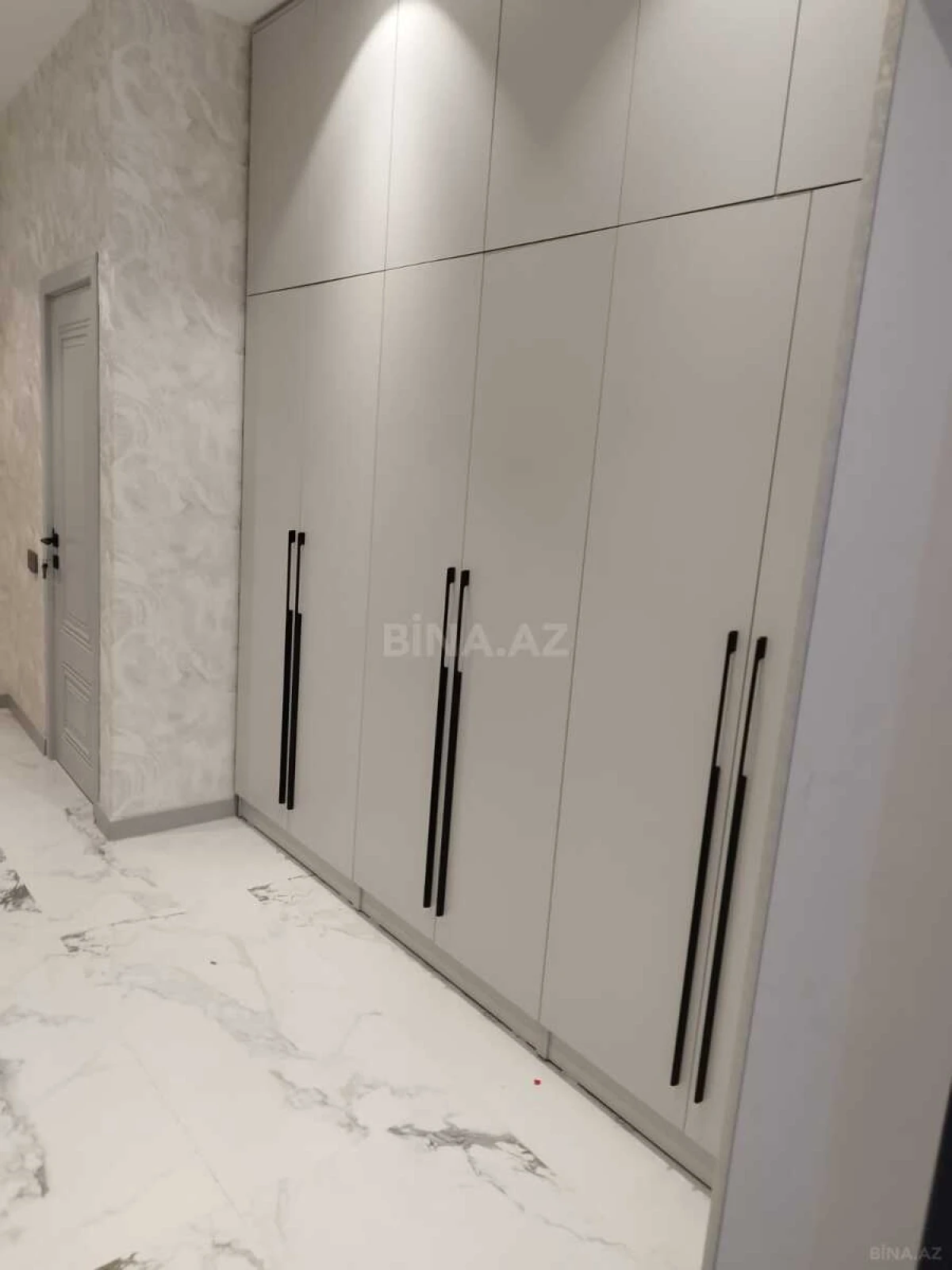 Kirayə verilir 3 otaqlı mənzil 105 m²