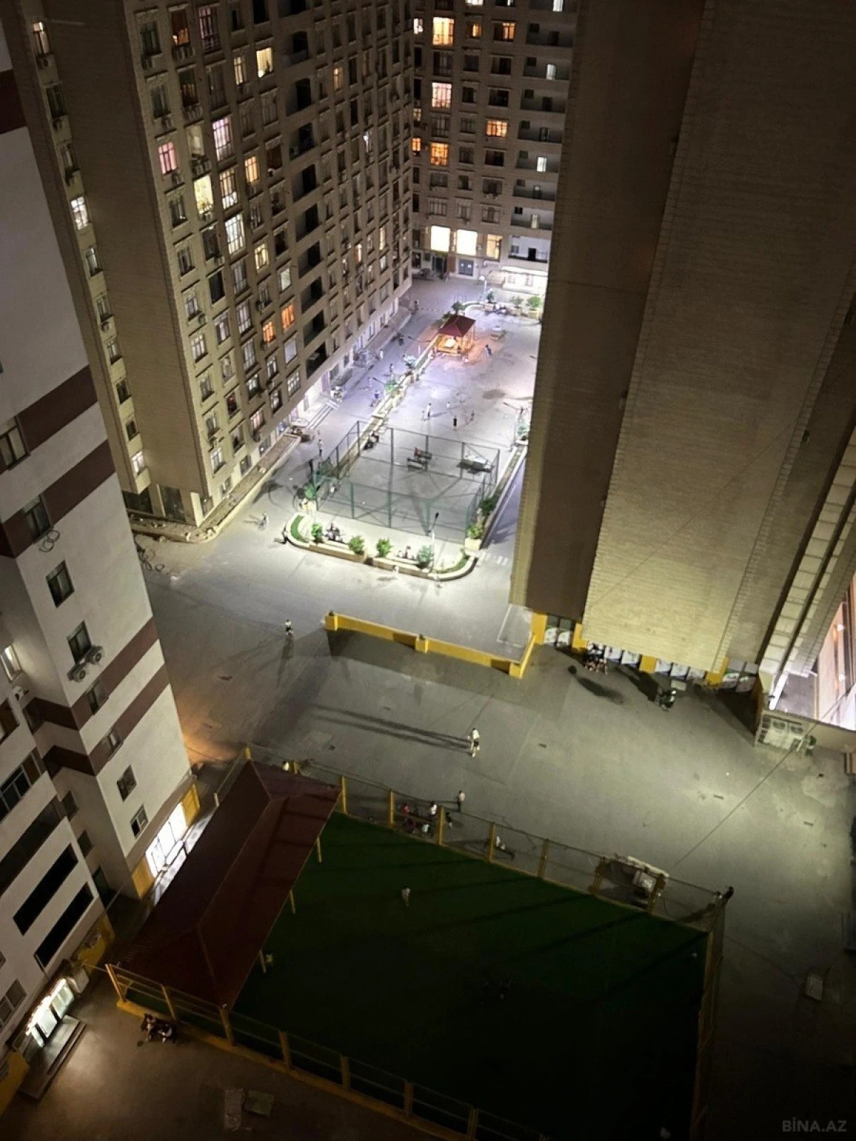 Kirayə verilir 3 otaqlı mənzil 105 m²