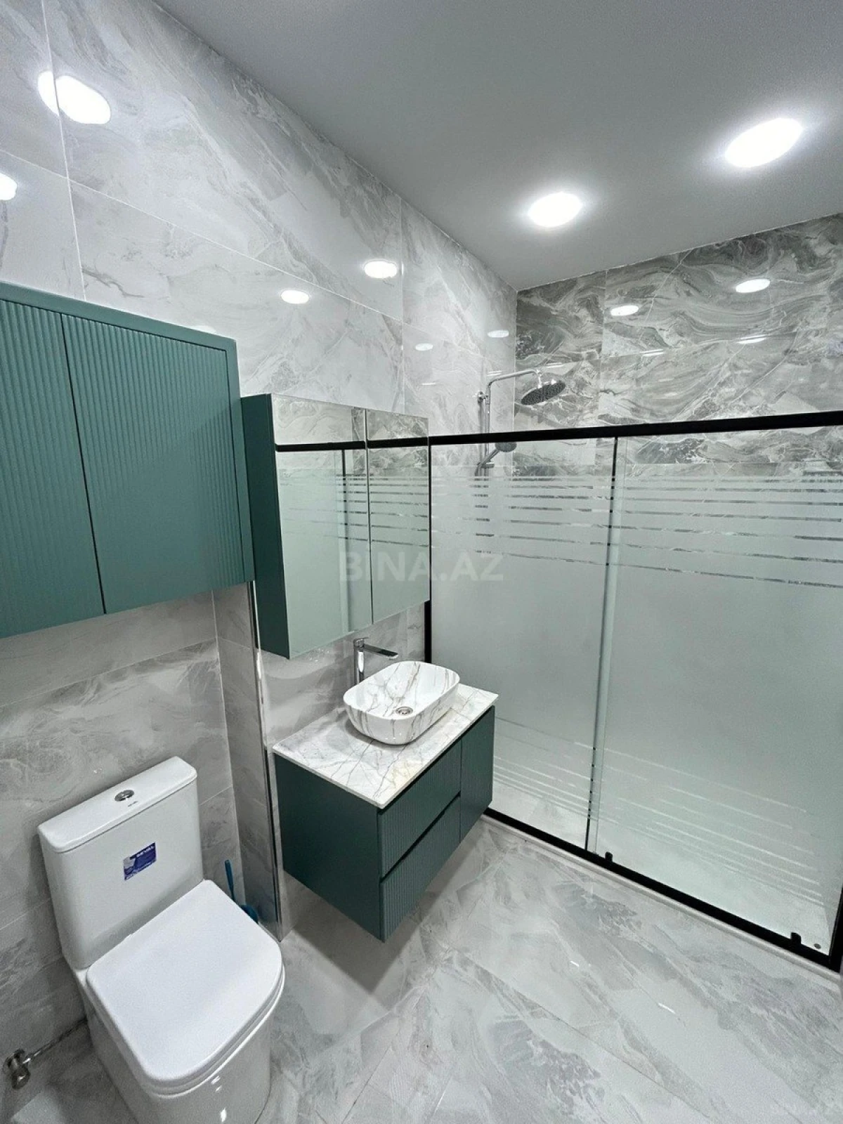 Kirayə verilir 3 otaqlı mənzil 105 m²