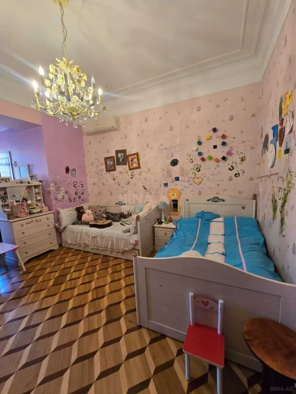 Satılır 4 otaqlı mənzil 103 m²