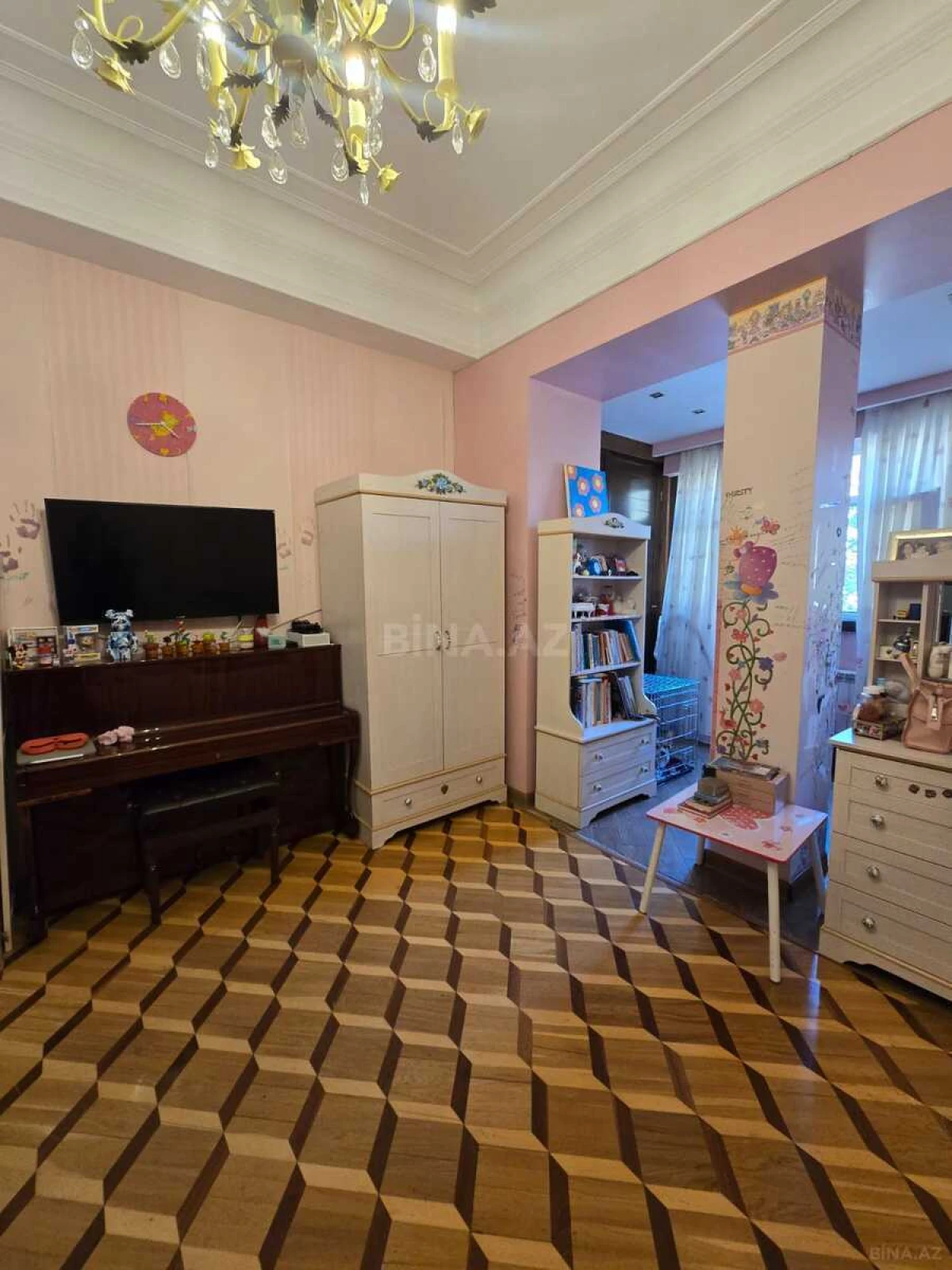 Satılır 4 otaqlı mənzil 103 m²