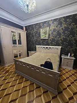 Satılır 4 otaqlı mənzil 103 m²