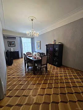 Satılır 4 otaqlı mənzil 103 m²