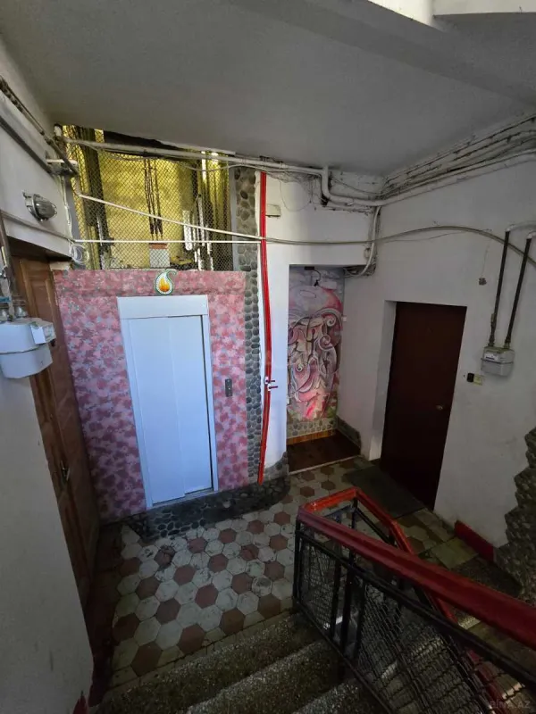 Satılır 4 otaqlı mənzil 103 m²