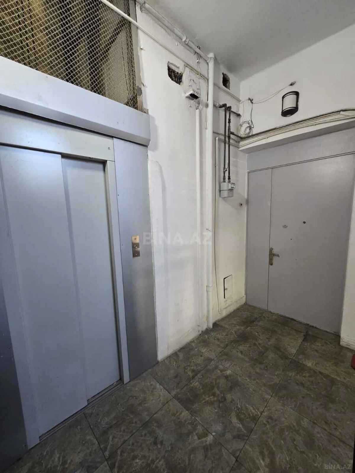 Satılır 4 otaqlı mənzil 103 m²