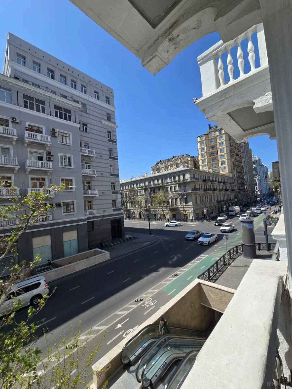 Satılır 4 otaqlı mənzil 103 m²