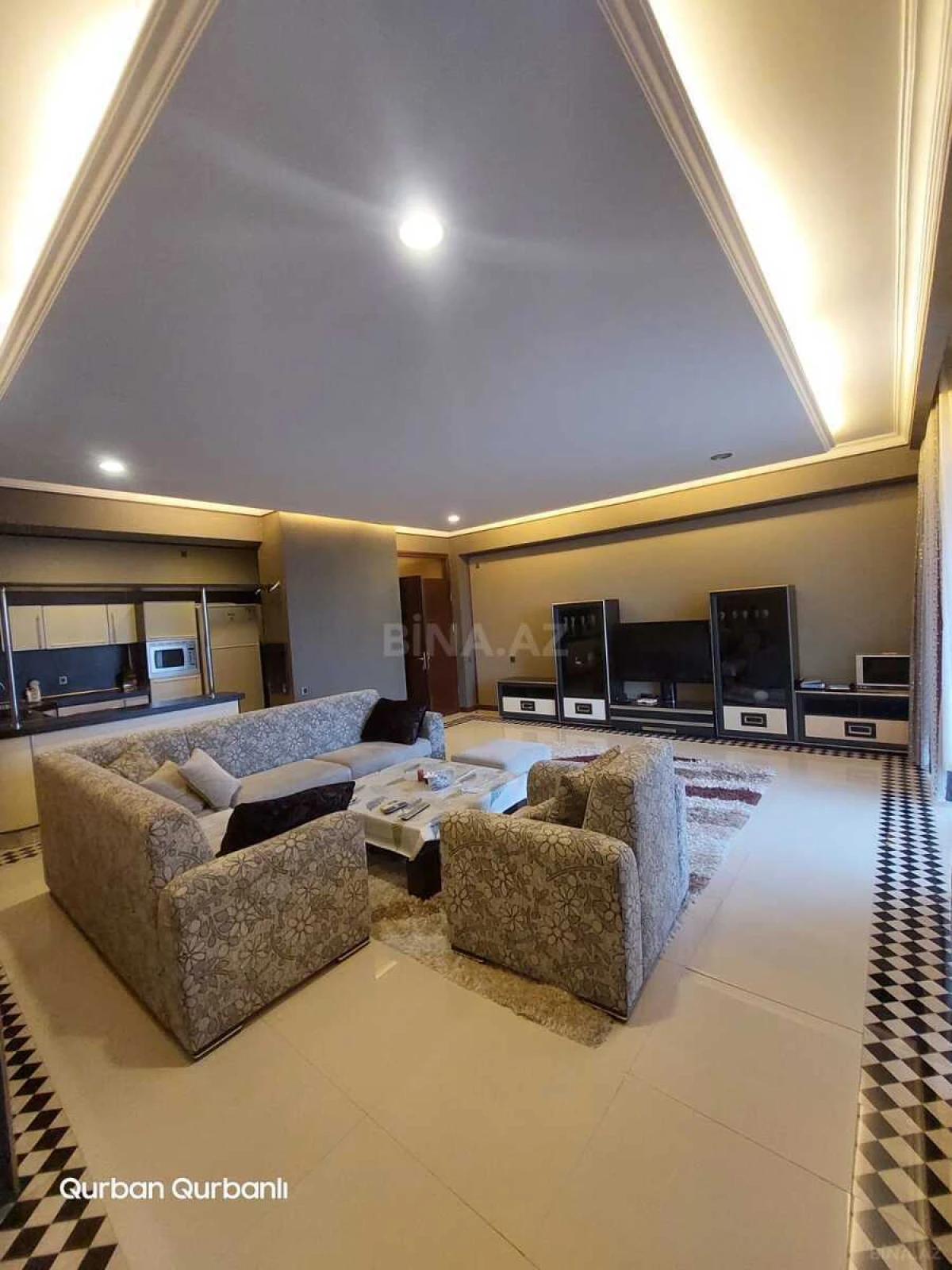 Kirayə verilir 2 otaqlı mənzil 95 m²