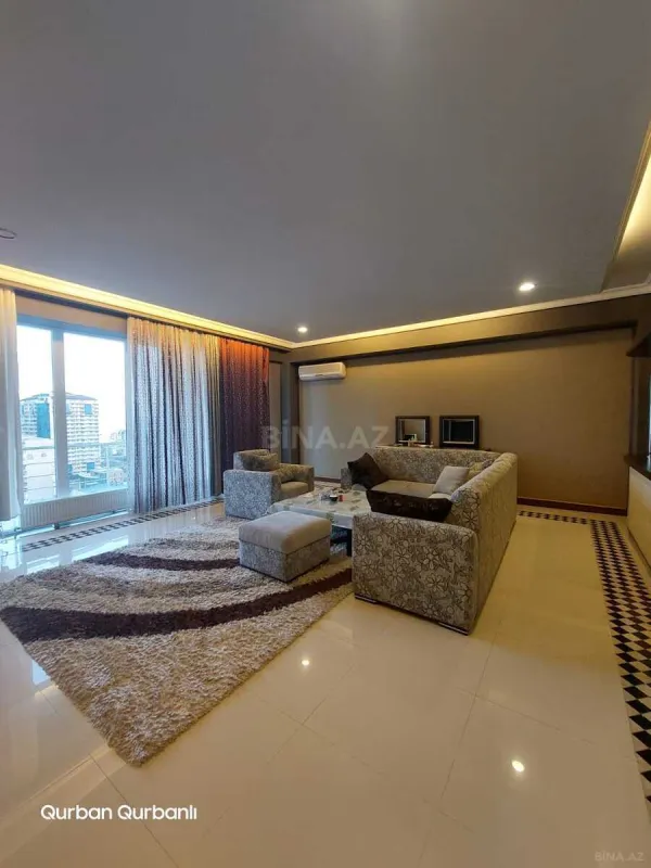 Kirayə verilir 2 otaqlı mənzil 95 m²