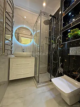 Satılır 3 otaqlı mənzil 146 m²