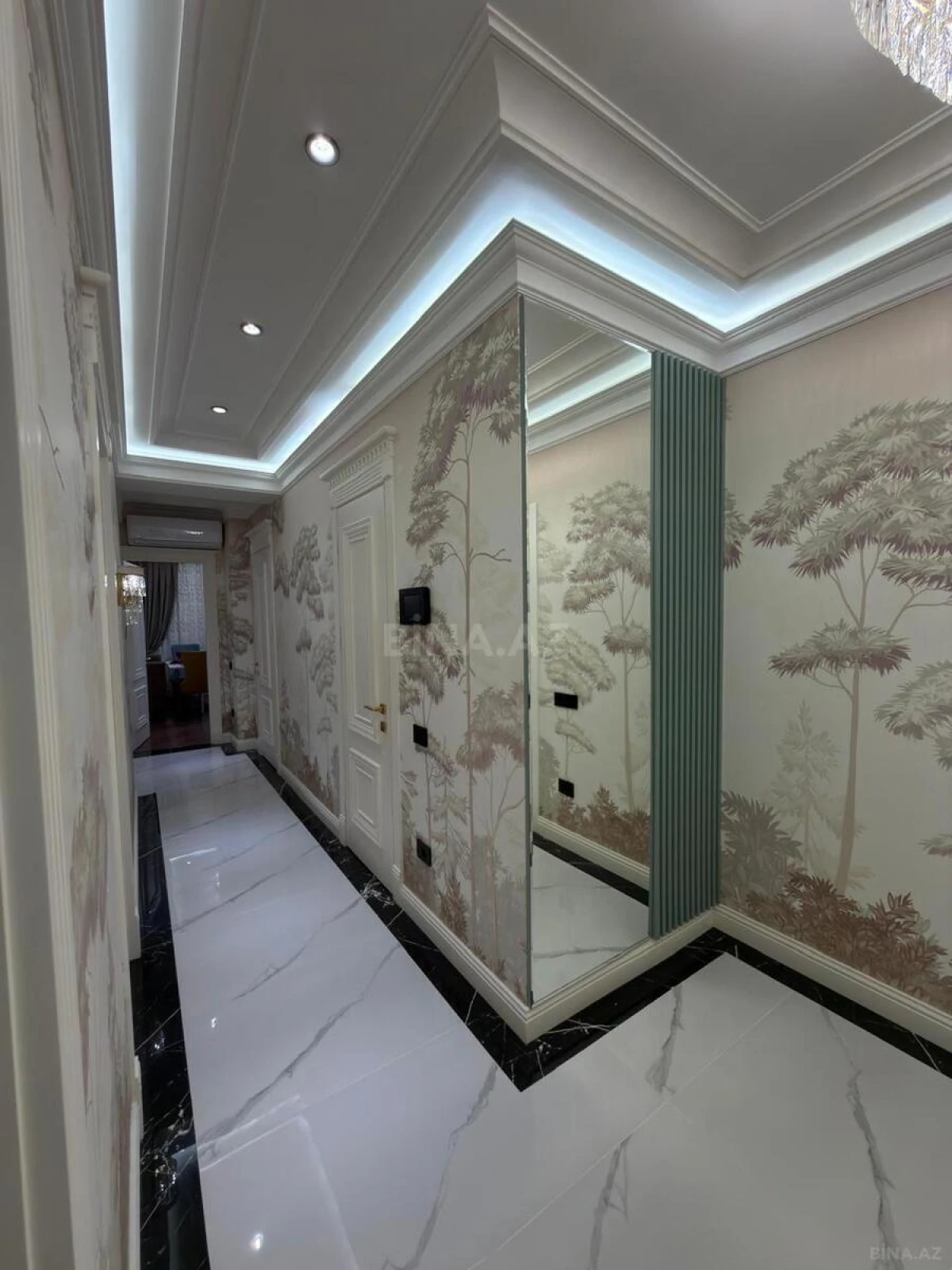 Satılır 3 otaqlı mənzil 146 m²