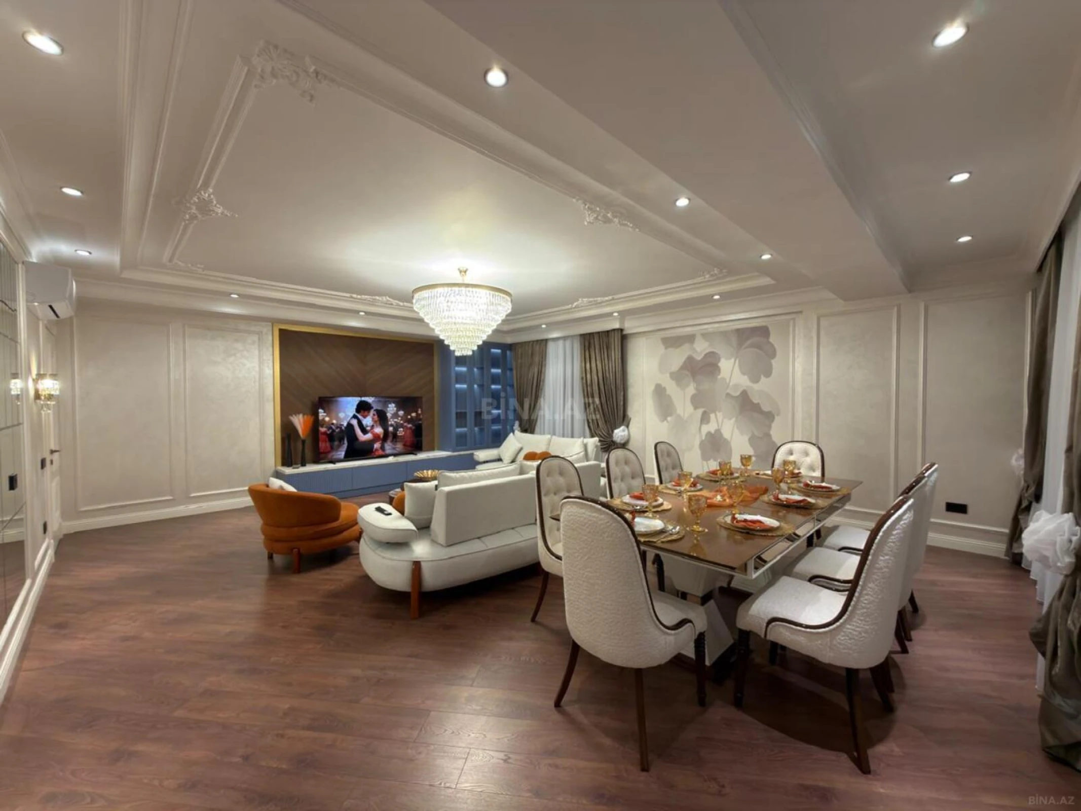 Satılır 3 otaqlı mənzil 146 m²