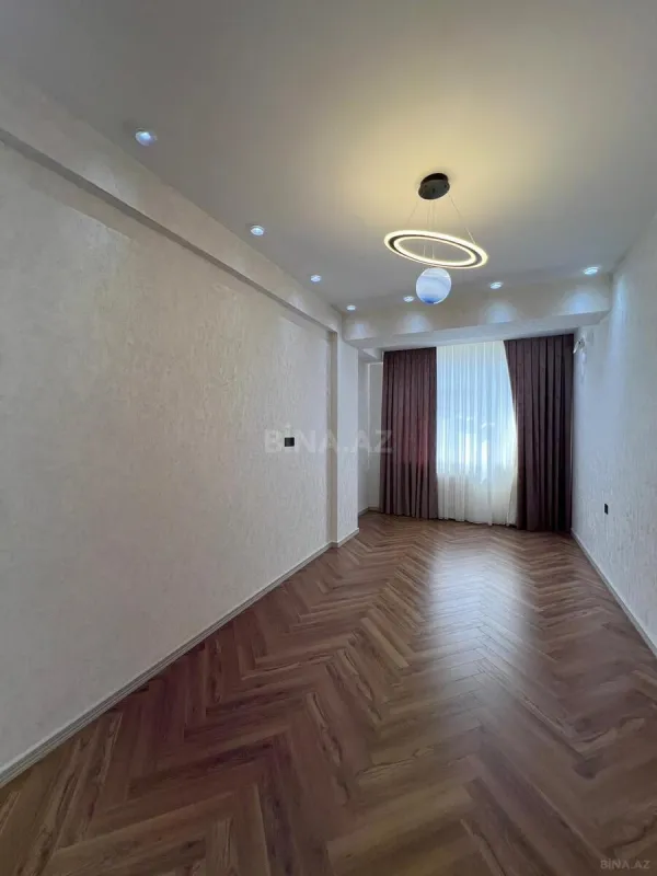 Satılır 3 otaqlı mənzil 105 m²