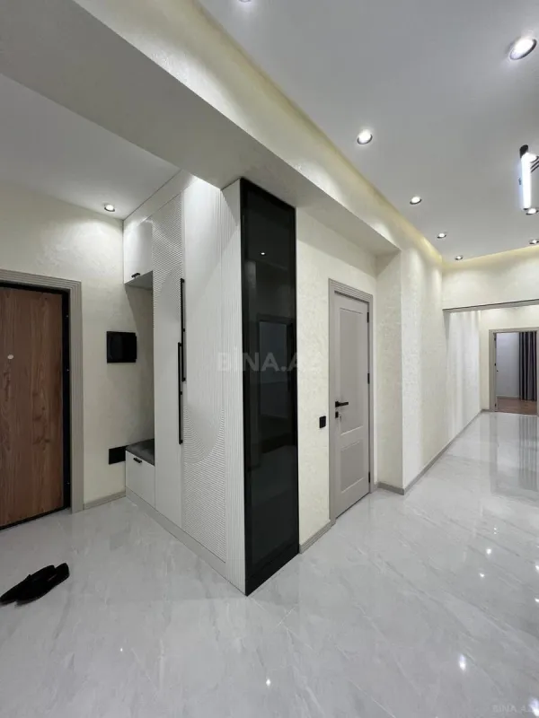 Satılır 3 otaqlı mənzil 105 m²