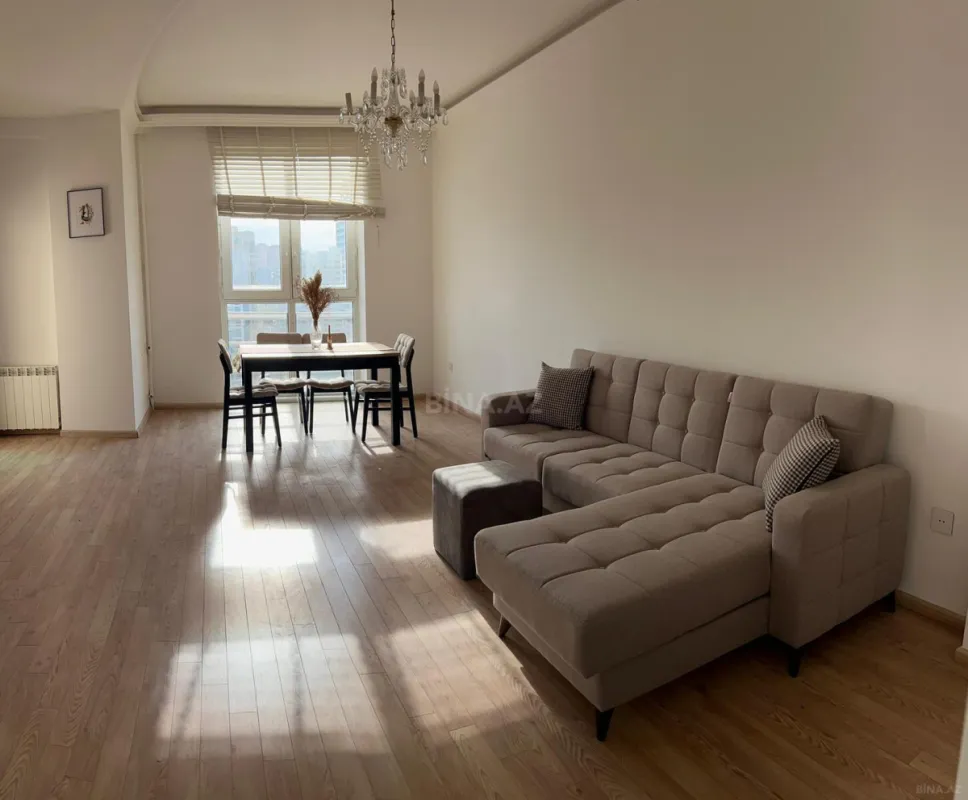 Kirayə verilir 3 otaqlı mənzil 124 m²