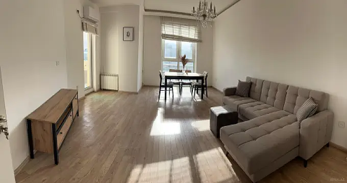 Kirayə verilir 3 otaqlı mənzil 124 m² — Bakı 3 otaq 124.00 m²