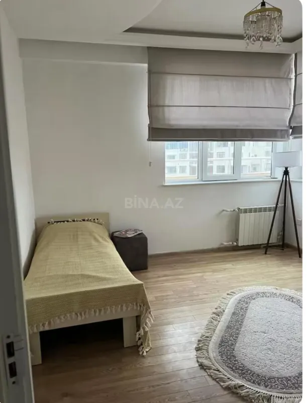 Kirayə verilir 3 otaqlı mənzil 124 m²