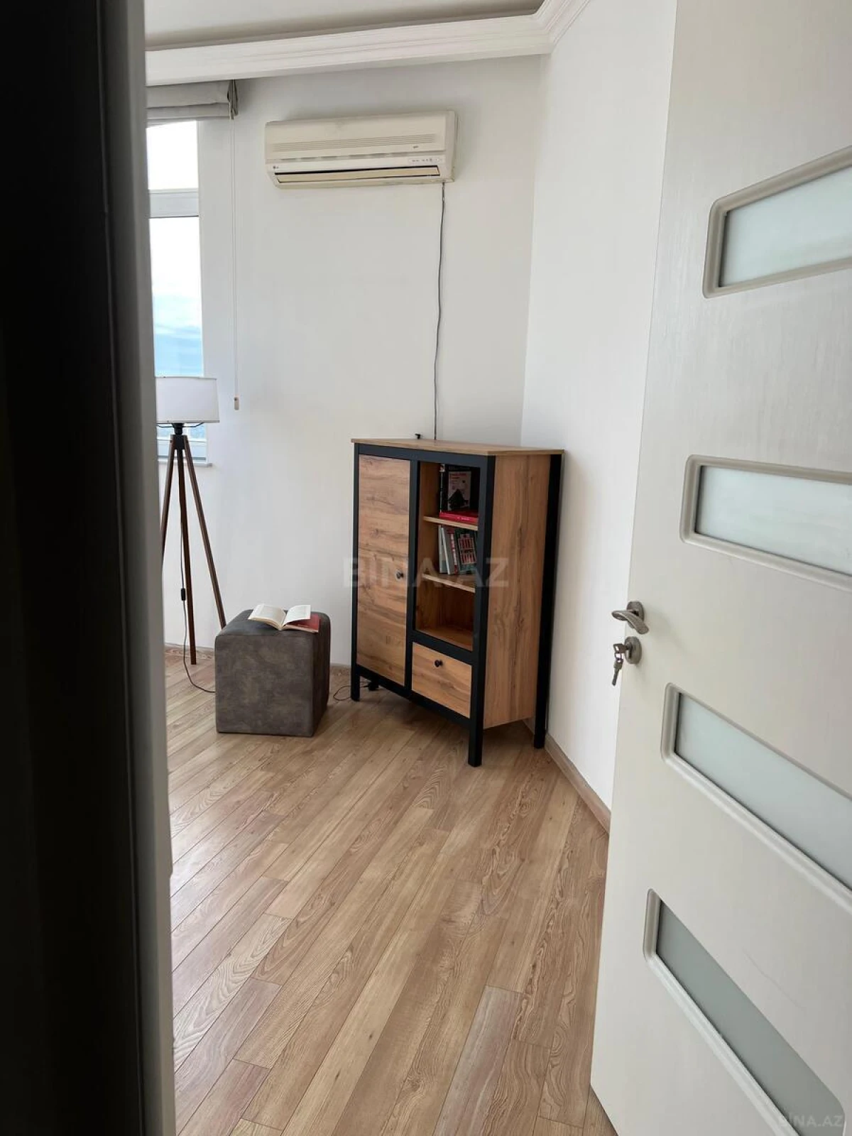 Kirayə verilir 3 otaqlı mənzil 124 m²