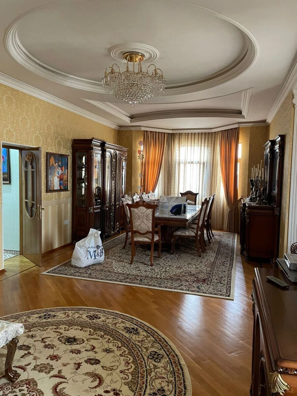 Satılır 7 otaqlı həyət evi 400 m²