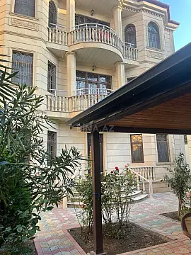 Satılır 7 otaqlı həyət evi 400 m²