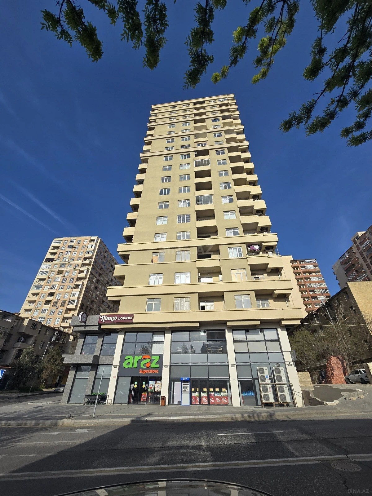 Satılır 1 otaqlı mənzil 55.6 m²