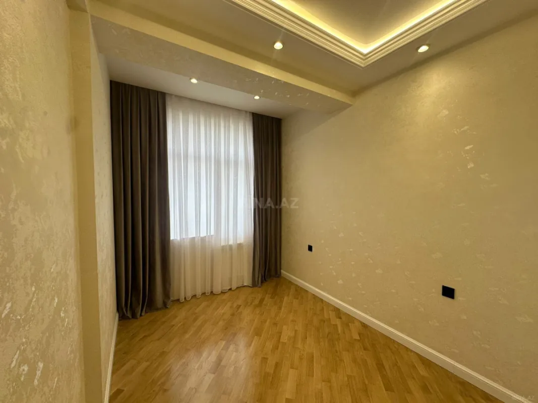 Satılır 3 otaqlı mənzil 105 m²