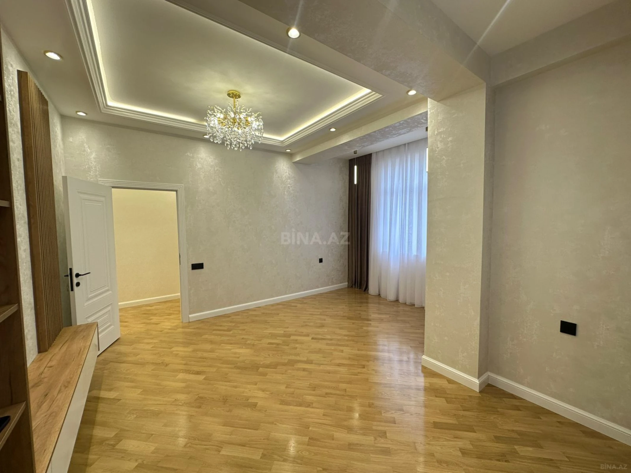 Satılır 3 otaqlı mənzil 105 m²
