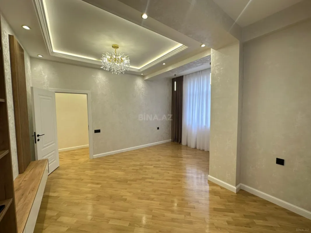 Satılır 3 otaqlı mənzil 105 m²