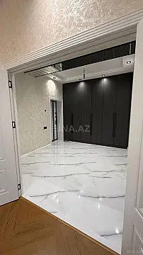Satılır 4 otaqlı mənzil 136 m²