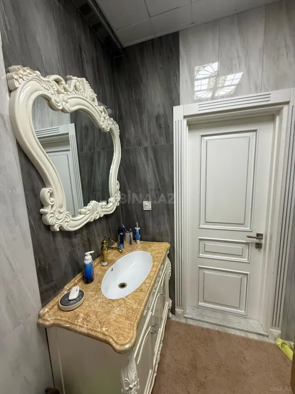 Satılır 3 otaqlı mənzil 148 m²