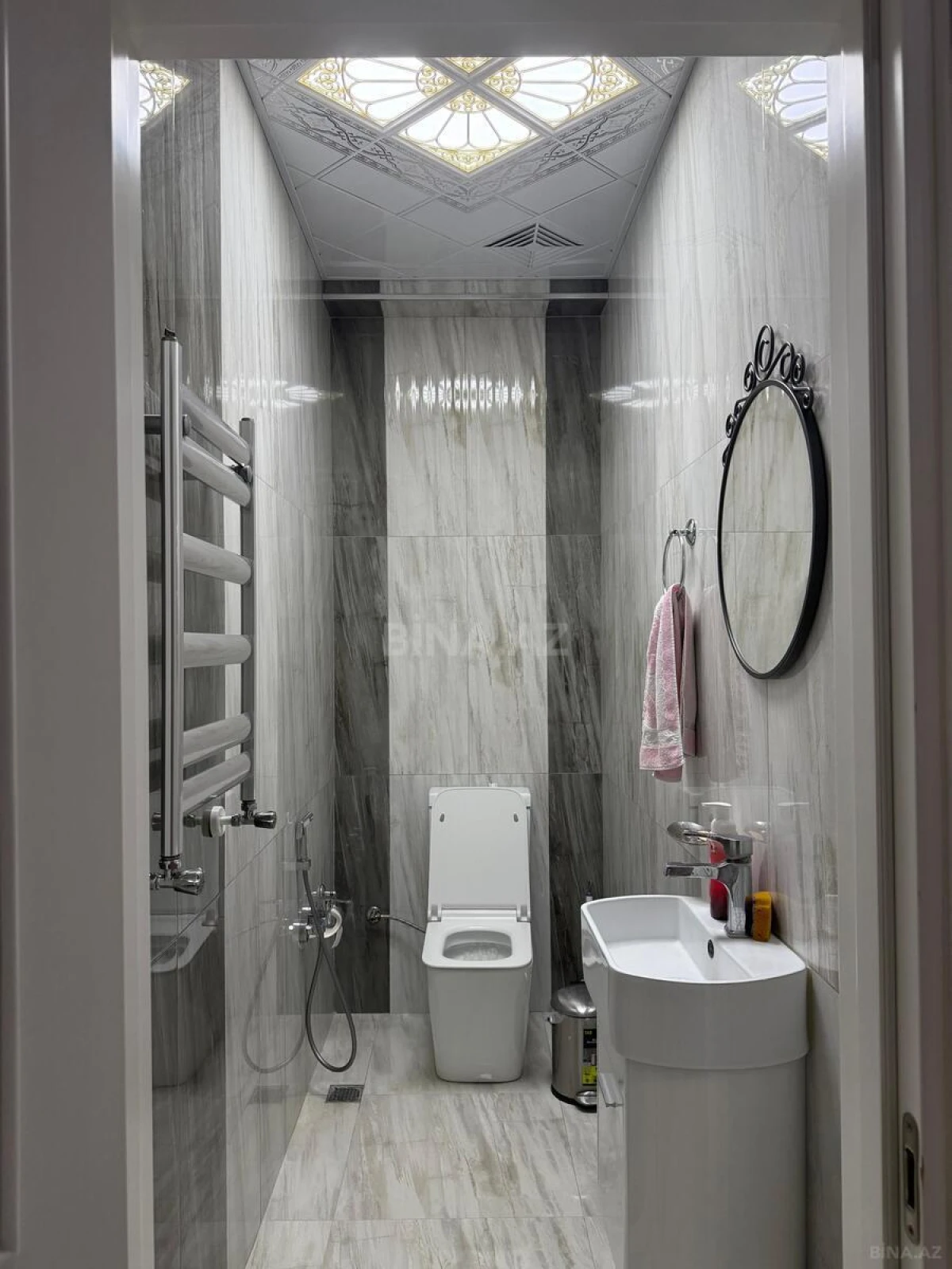 Satılır 3 otaqlı mənzil 148 m²