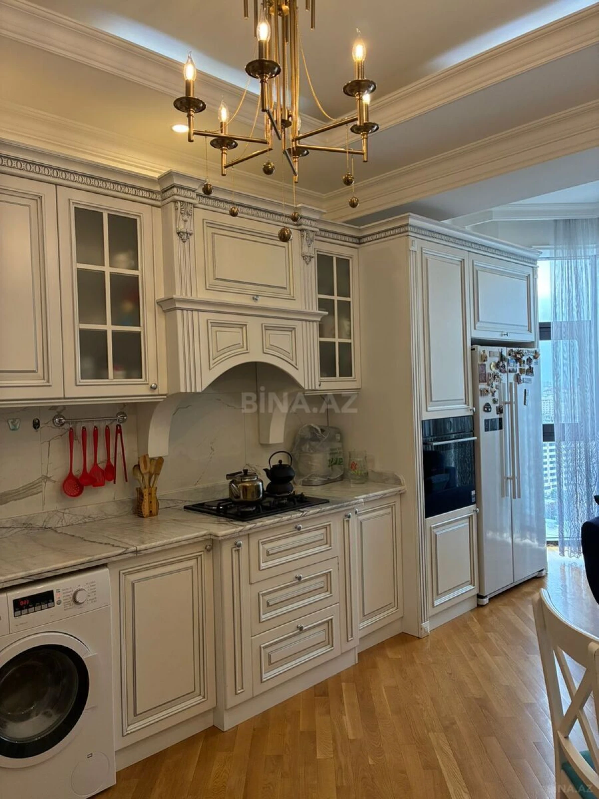 Satılır 3 otaqlı mənzil 148 m²