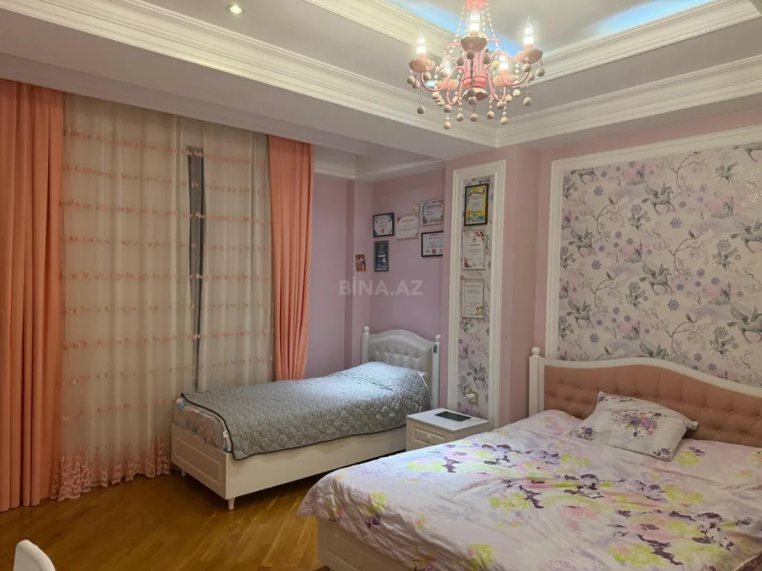 Satılır 3 otaqlı mənzil 148 m²