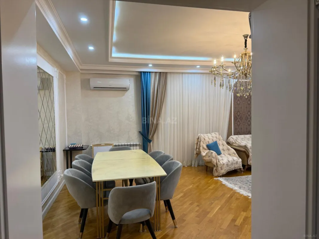 Satılır 3 otaqlı mənzil 148 m²