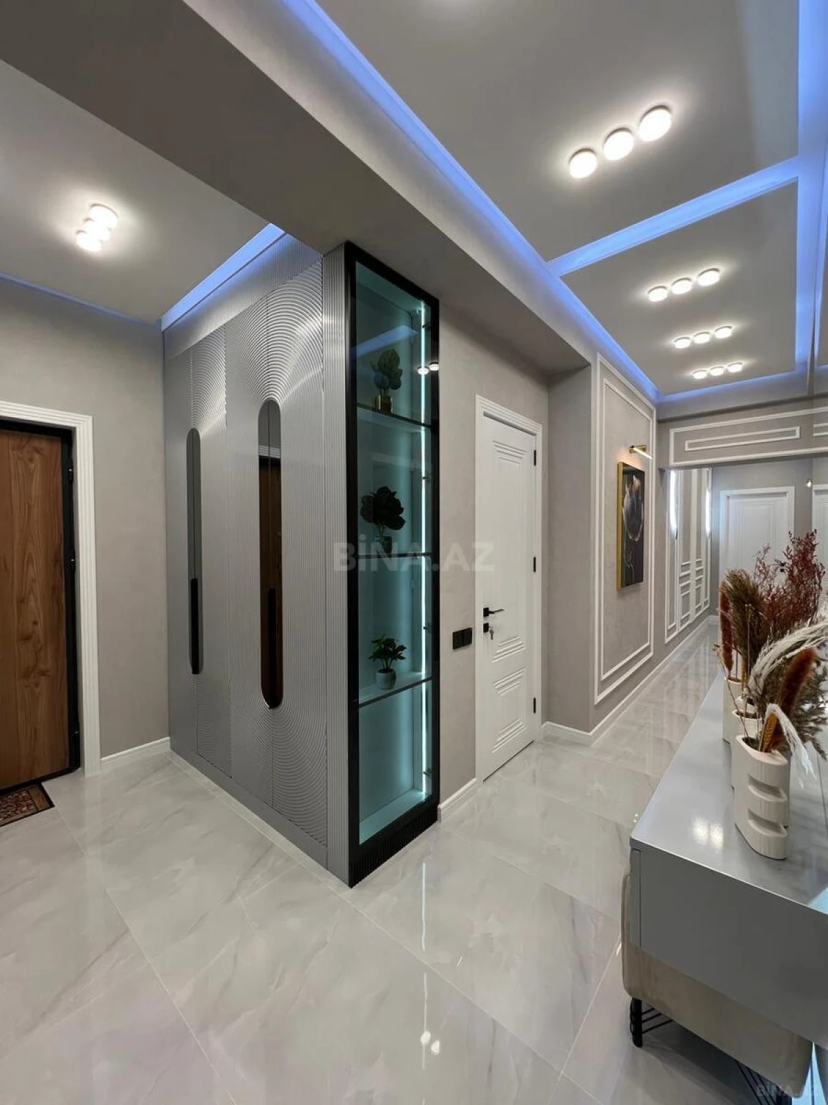 Satılır 3 otaqlı mənzil 105 m²