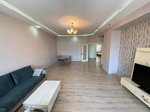 Kirayə verilir 3 otaqlı mənzil 150 m²