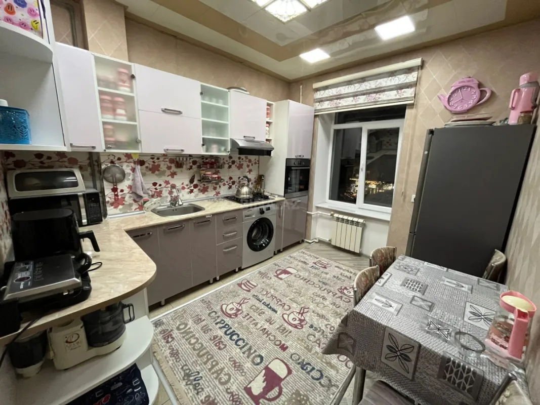 Satılır 2 otaqlı mənzil 58 m²