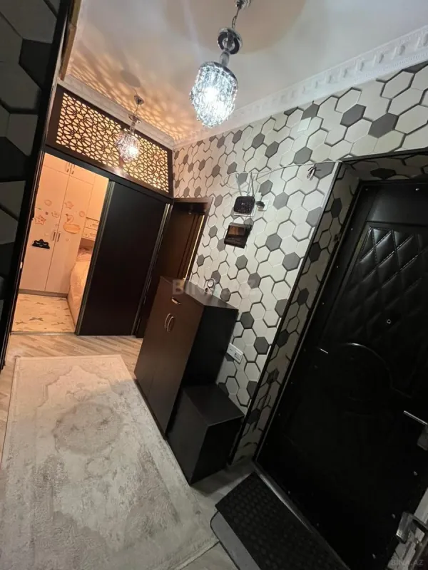 Satılır 2 otaqlı mənzil 58 m²